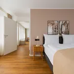 Limehome Wiesdorfer Platz 3* Leverkusen