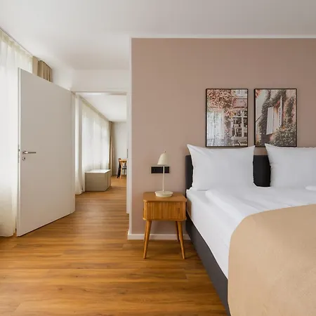 Limehome Wiesdorfer Platz 3* Leverkusen