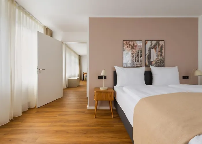 Limehome Wiesdorfer Platz 3* Leverkusen