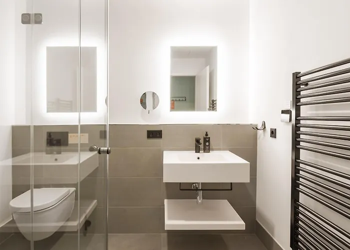 Limehome Wiesdorfer Platz 3* Leverkusen